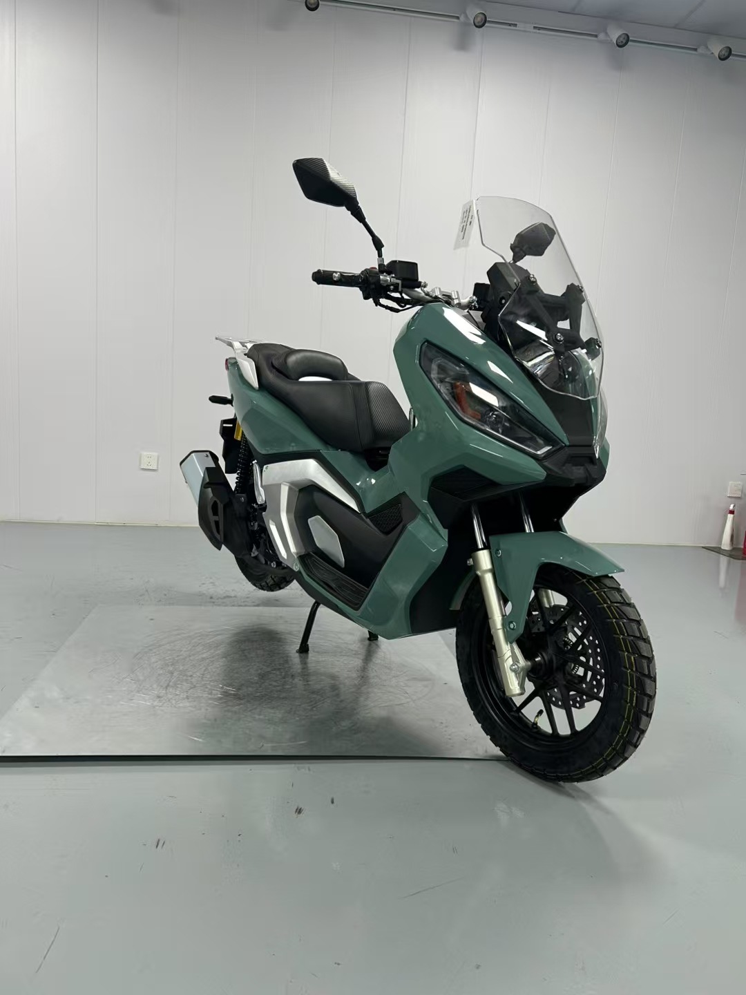 The Source Factory Specializes in Supplying Fuel-Efficient Scooters and Motorcycles to Amazon, Offering Two-Wheeled Motorcycles with Strong Power