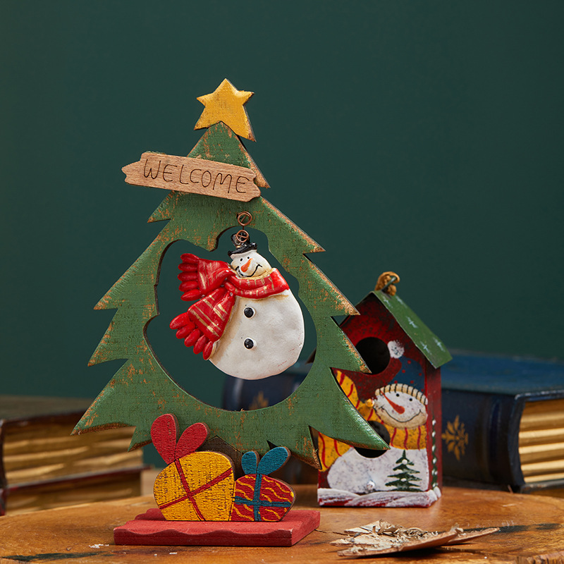 Buscando madera transfronteriza venta caliente una pieza de escritorio de árbol de Navidad árbol de decoración de muñeco de nieve decoración