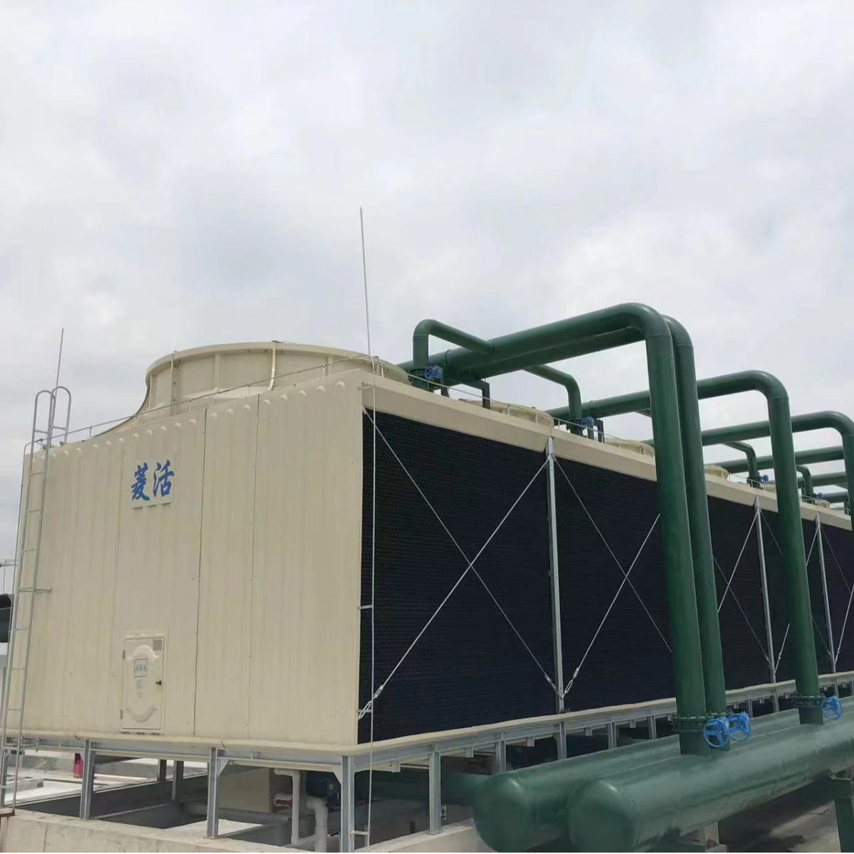 1800T深圳市菱活横流低噪音方形冷却塔