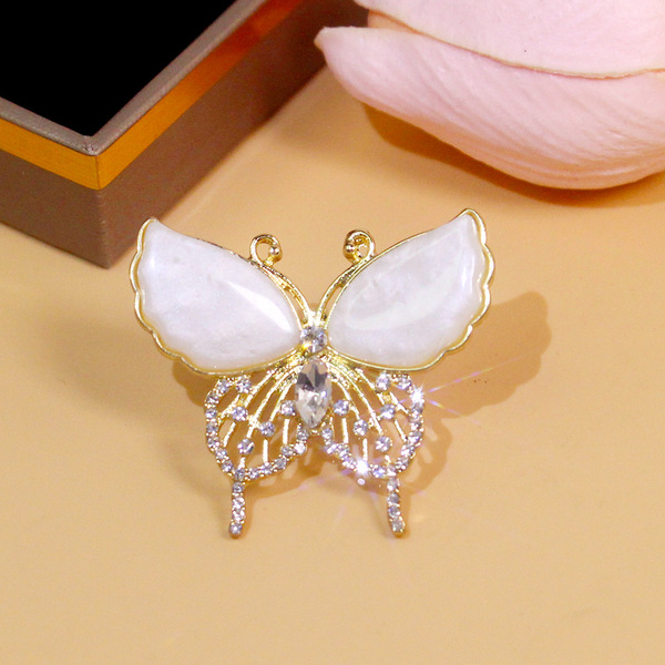 sophisticated fashionable brooch