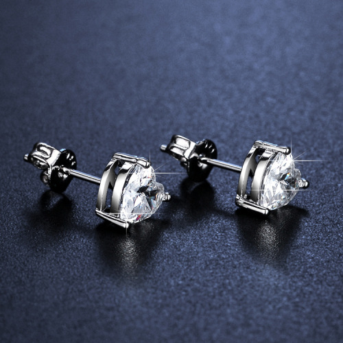 Fashionable, simple and cute single diamond heart-shaped earrings simulated mossanite earrings for girlfriend gifts