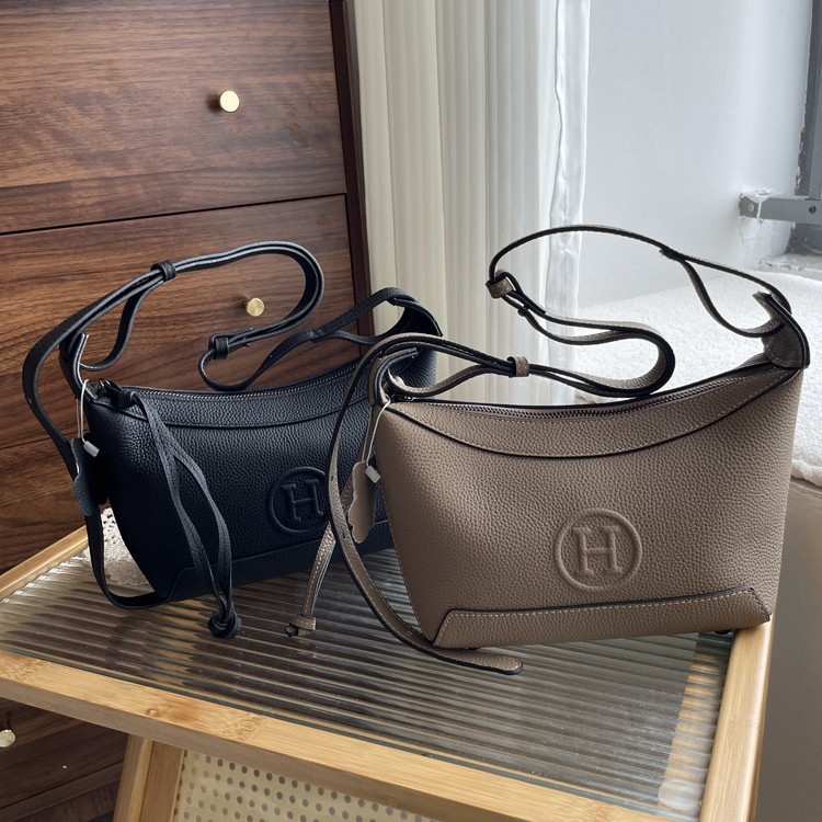 Genuine Leather Underarm Bag For Women 2026 New Arrival Niche Designer Trendy Versatile Crossbody Bag French Style Commuter Shoulder Bag