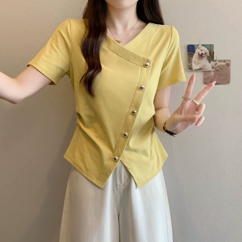 Женская футболка больших размеров с асимметричным v-образным вырезом на правое плечо и короткими рукавами, летняя женская футболка для похудения, свободный дизайн, короткий топ с косыми пуговицами