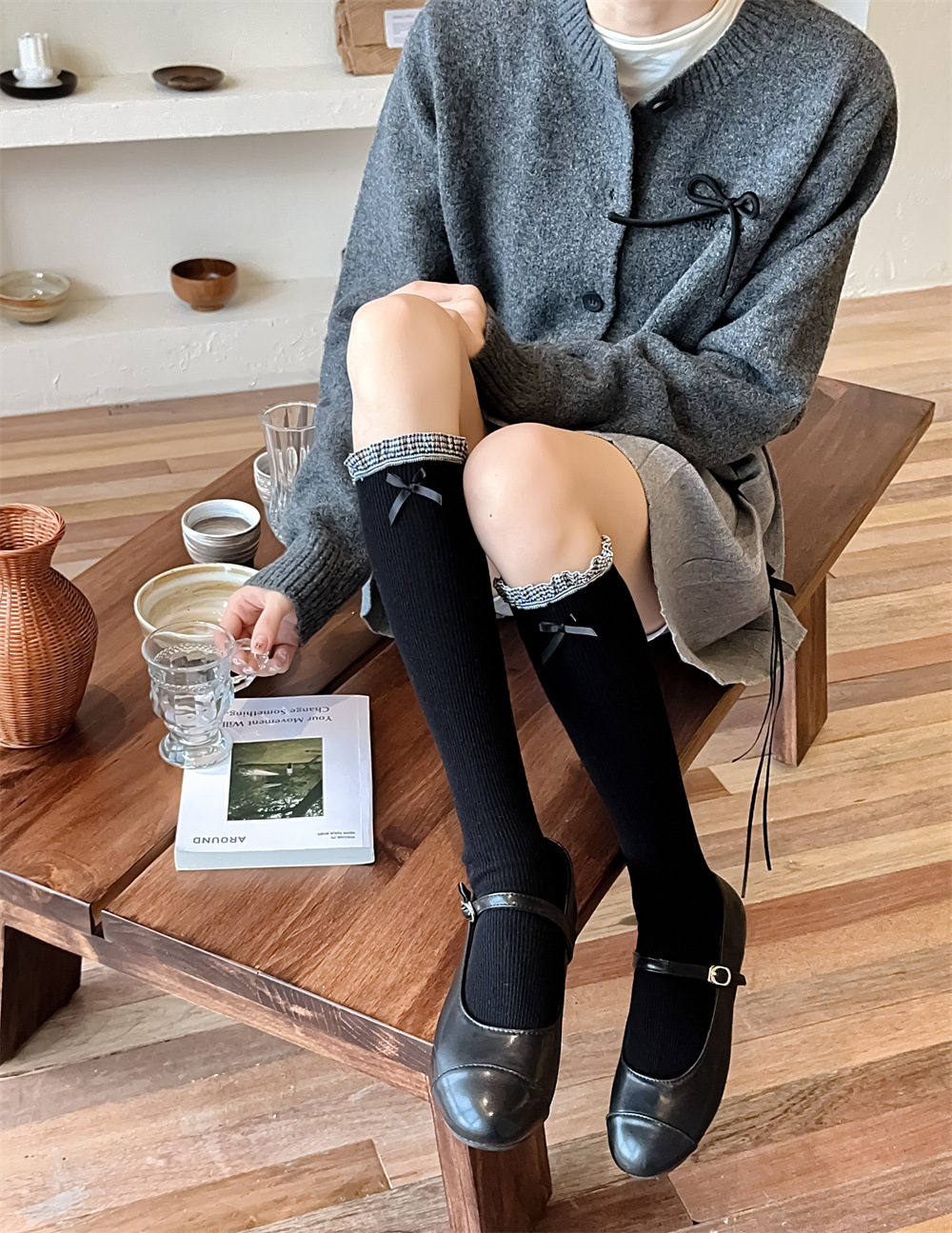 Calzini autunnali e invernali Miu Bow Ankle, calzini lunghi da donna in pile tubolare con motivo verticale in pizzo stile foresta_voghion.com