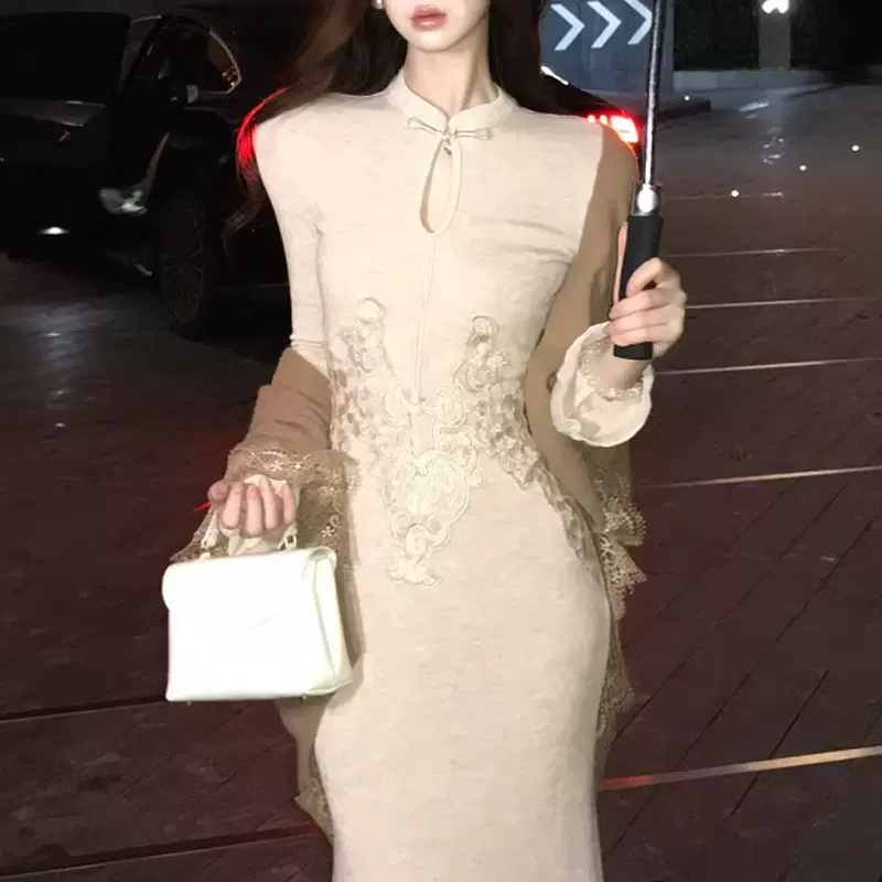 2025秋新中式巨好看的早秋连衣裙立领刺绣针织长裙开衫外套女套装