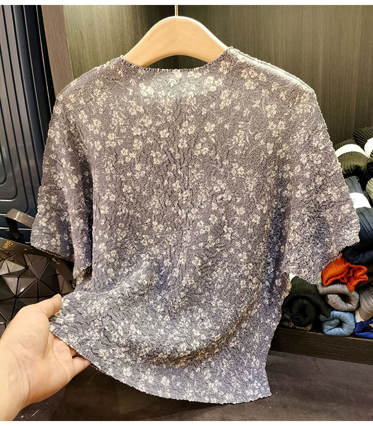 Áo thun cổ tròn tay ngắn hoa nhỏ cao cấp dáng rộng xếp ly nữ mùa hè — màu xanh nước biển, Màu đen, Màu hồng, Màu xám chi tiết 16