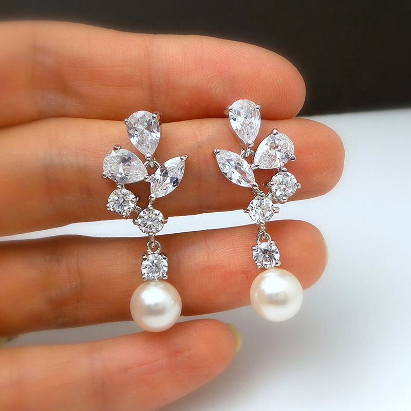 Fashionable Bridal Earrings Mid-Length Versatile Imitation Pearl Leaf Floral Women's Earrings European and American Style Earrings
