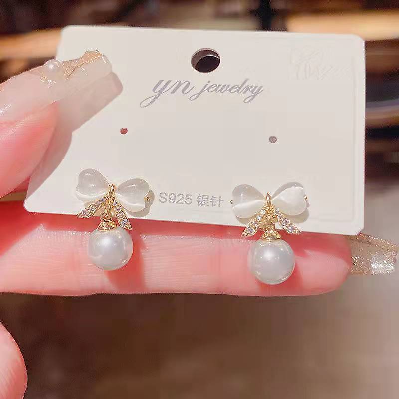 11-901 White (2)