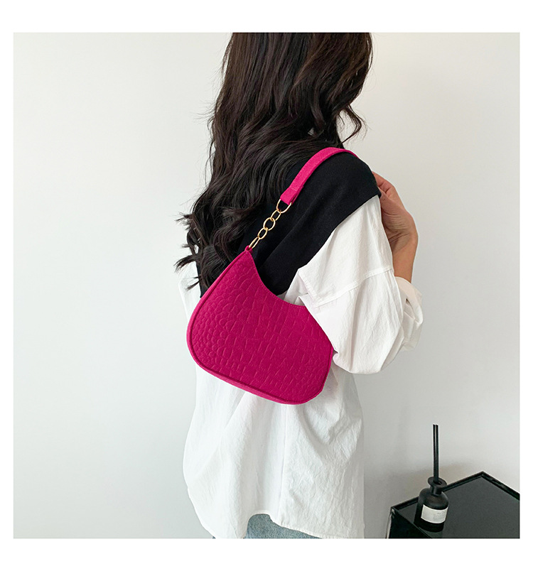 Women's Small All Seasons Suede Solid Color Basic Shell Zipper Shoulder Bag Underarm Bag display picture 4