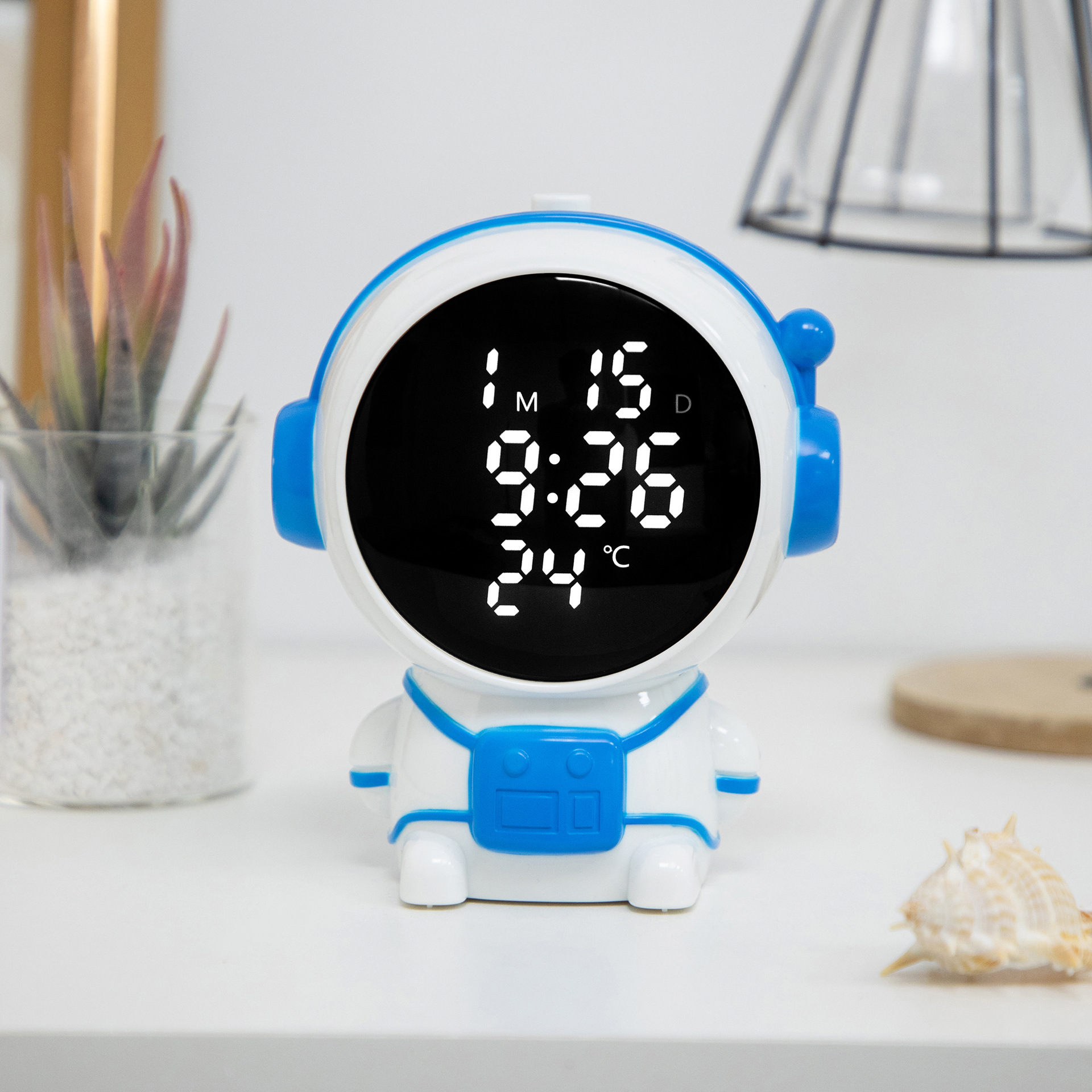 Venta directa de fábrica Spaceman plástico electrónico despertador multifunción se puede utilizar como espejo reloj electrónico simple estilo coreano