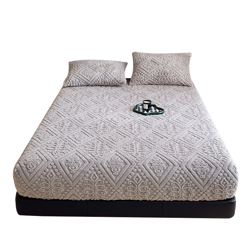 Alta calidad tallado cama de camisa cubierta de colchón cubierta protectora de invierno de coral franela cubierta de cama de invierno gruesa cubierta de cama