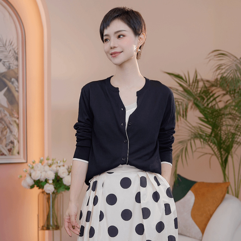 Worsted Machine Washable 100 Sheep Wool Smooth Textured Lightweight Solid Color All-Match Knit Cardigan Women Sweater