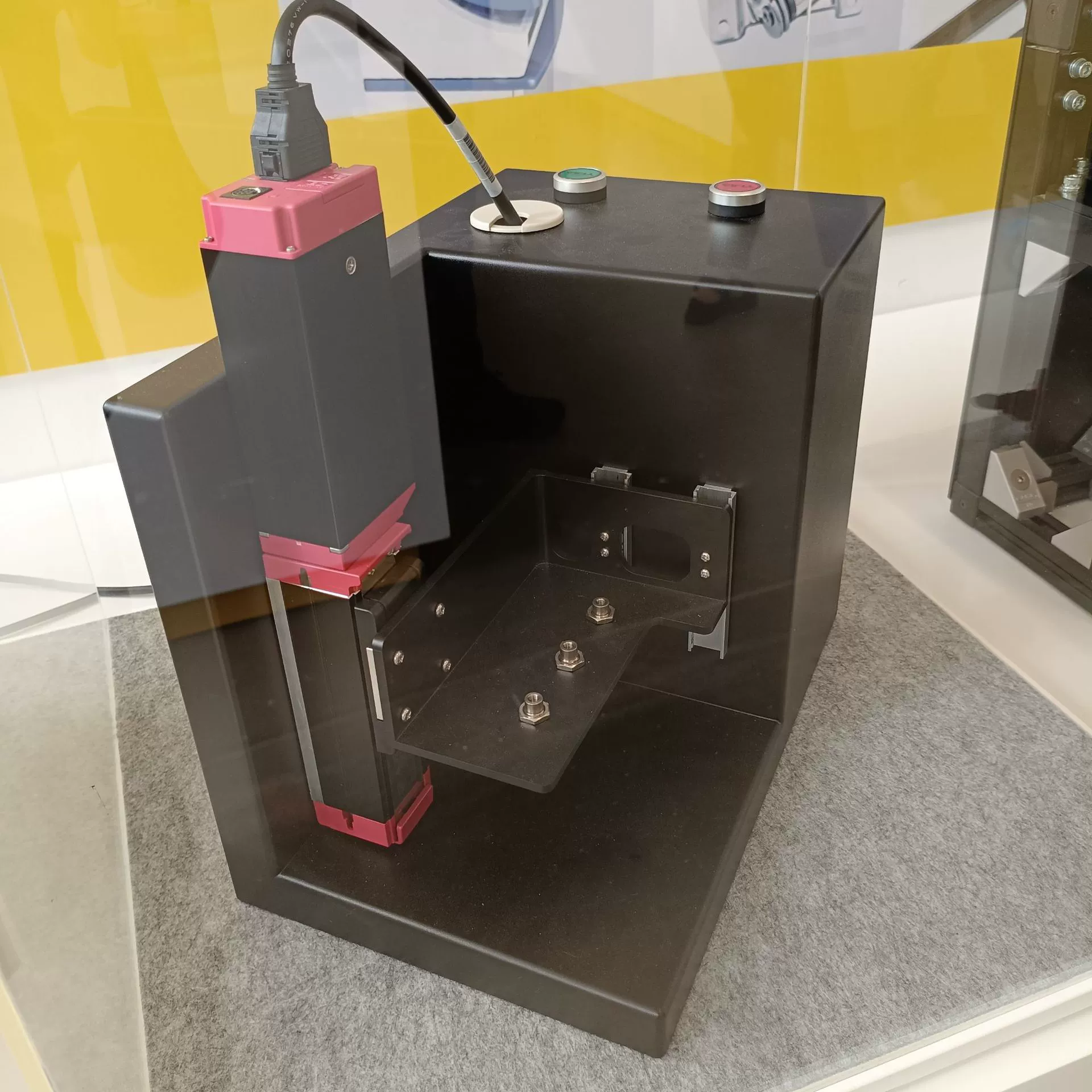 Кастомизация модели электрического слайдера, кастомизация прототипа модели, обработка на станках с ЧПУ, кастомизация прототипа медицинского оборудования