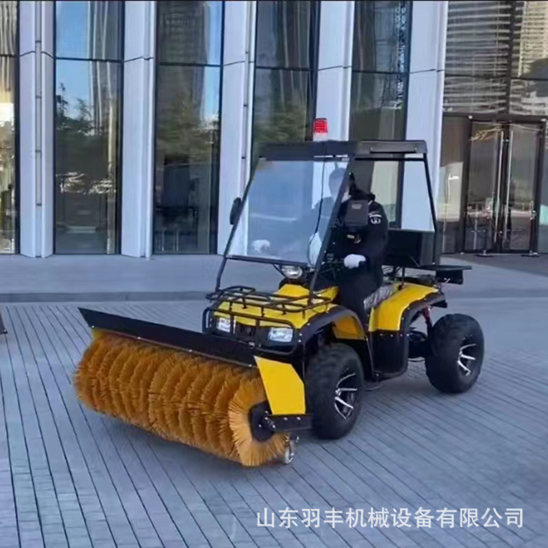 小型四轮除雪车 多功能沙滩雪地扫地机 座驾式毛刷可倾斜扫雪车