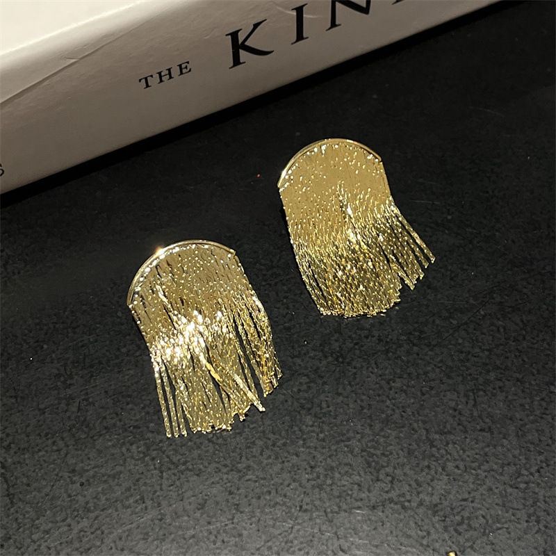 16g Weight Ear Studs Classification 1 Pair Quantity Daily Occasion Copper Material Leaf Pattern Women'S Gender Plating Design Fashion Style 1 Pair Fashion Leaf Plating Copper Ear Studs 7