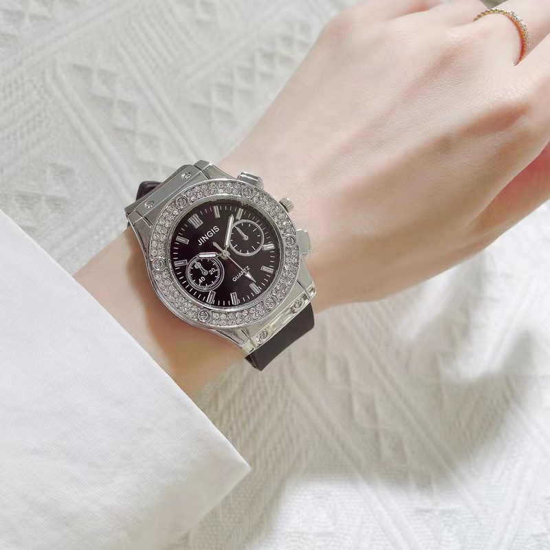 Fashion trendy all-match men's and women's same quartz watch Diamond-embedded silicone watch neutral watch_voghion.com