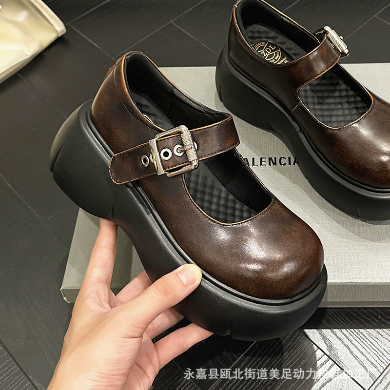 Meitu Power Британский стиль туфли Мэри Джейн Женская 2024 новая большая голова колледжа стиль дикая высокая маленькая кожаная обувь