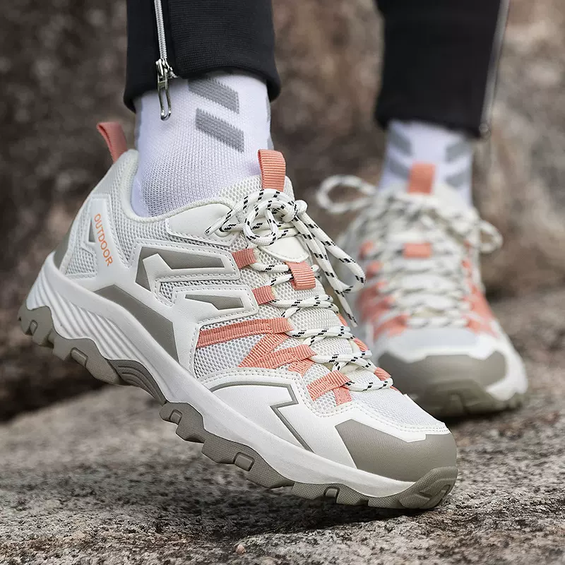 情侣户外运动登山鞋时尚野营徒步鞋男防撞透气爬山鞋子女厂家直销