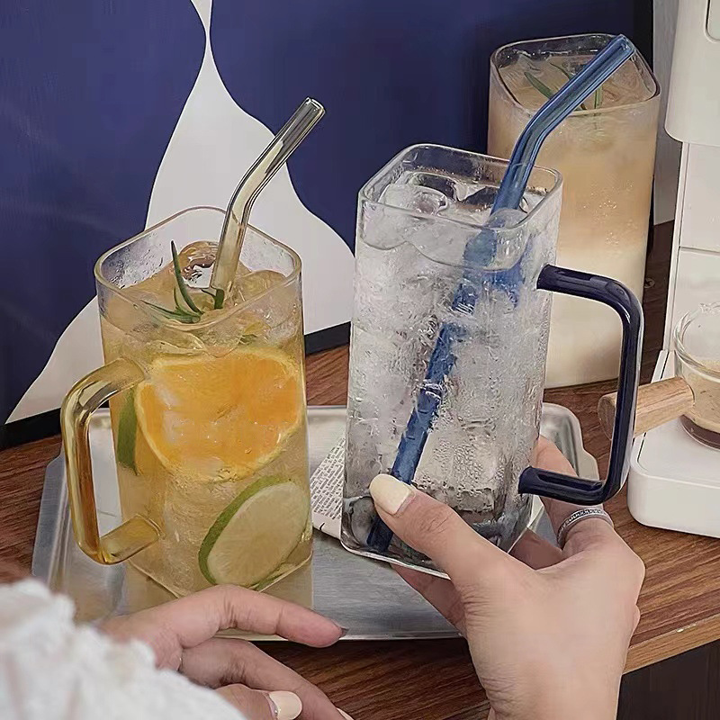 Taza de vidrio cuadrada con mango de color Taza de jugo de leche Taza para el hogar simple transparente Taza de agua de vidrio de borosilicato