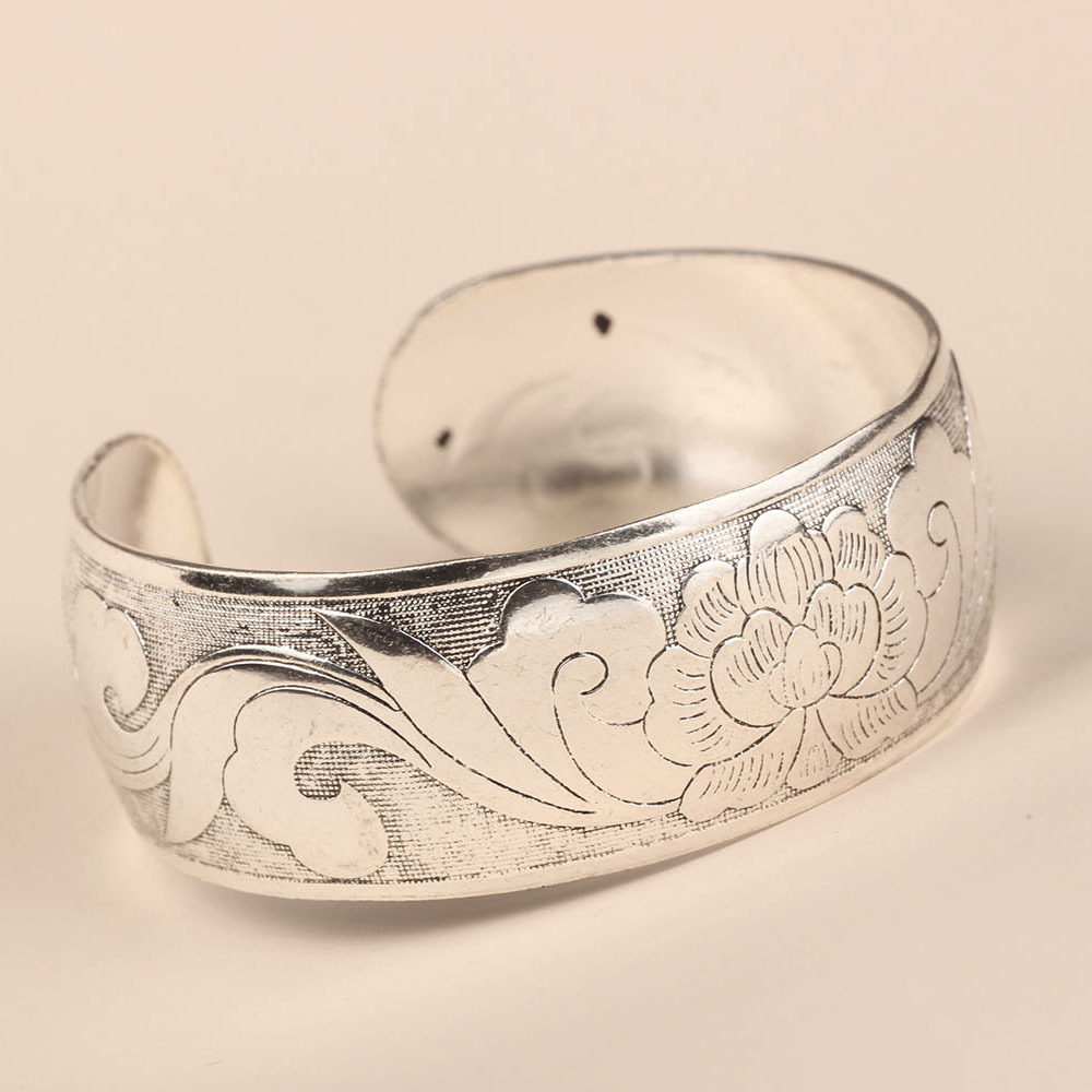 Style 11-Embossed Oiran (5.8*2.7CM)