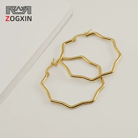 耳环;项链;耳钉