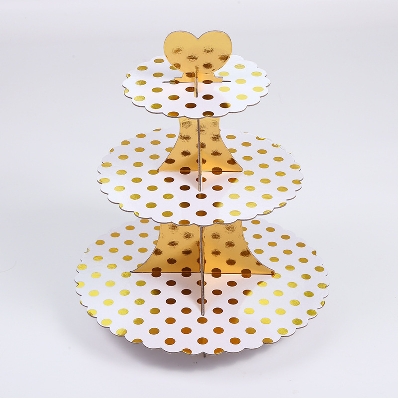 En stock monocromo de tres capas de pastel dorado soporte desechable mesa de postre creativo postre pantalla soporte bandeja traje