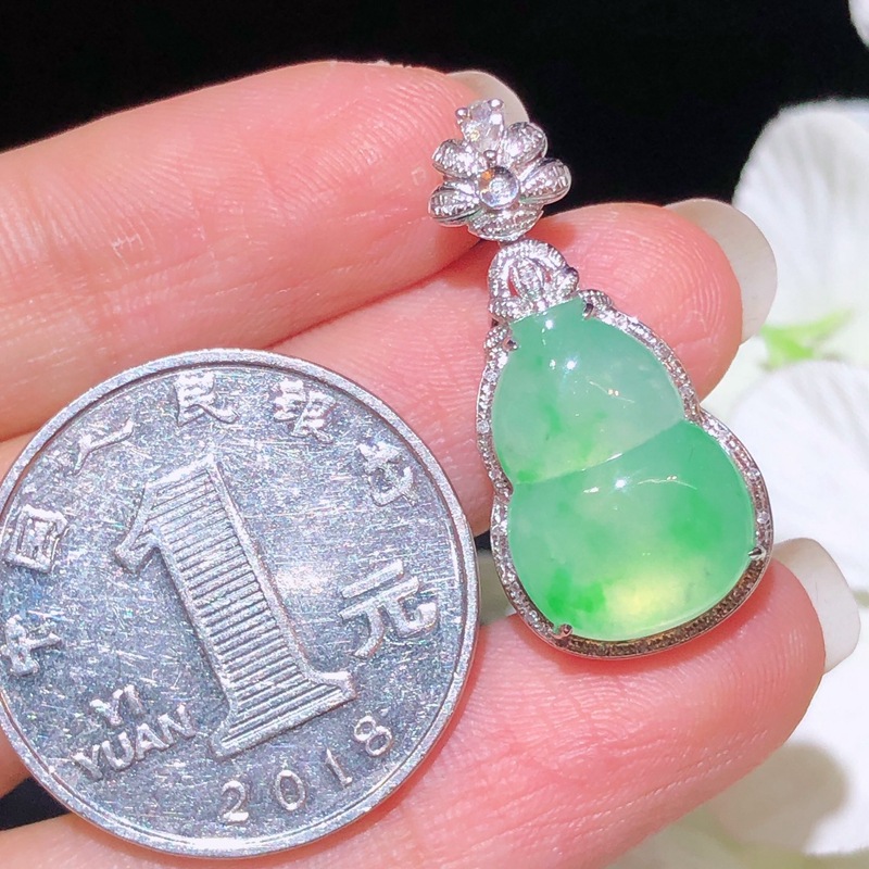 直播货源天然翡翠A货 18k金镶嵌冰绿葫芦吊坠珠宝饰品一件可代发