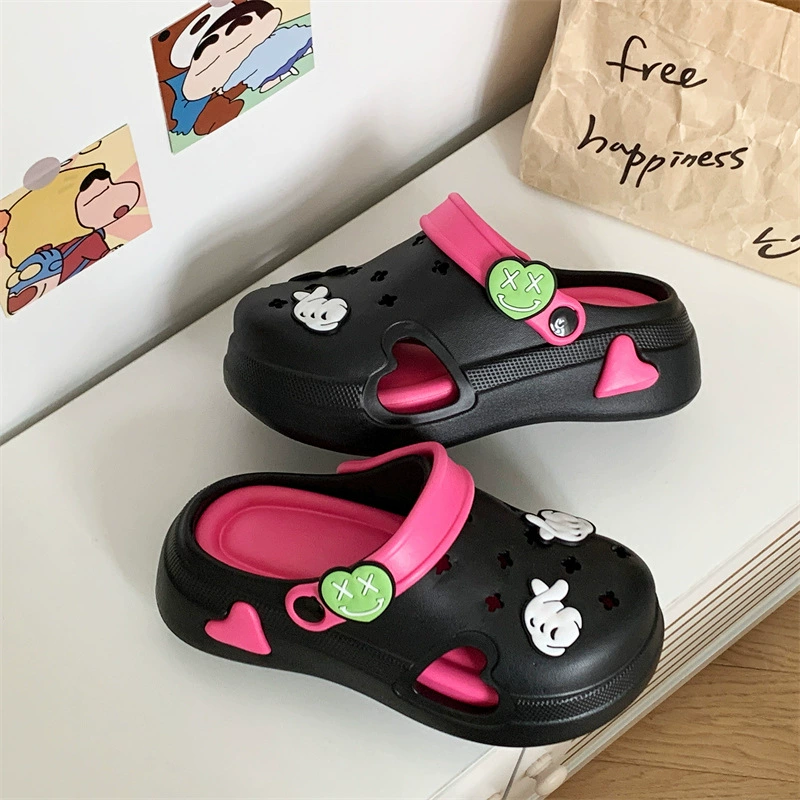 Баотоу увеличивает песчаные тапочки для женщин летом носить толстую подошва 2025 Юго-Восточная Азия мягкая дышащая пещерная обувь для женщин