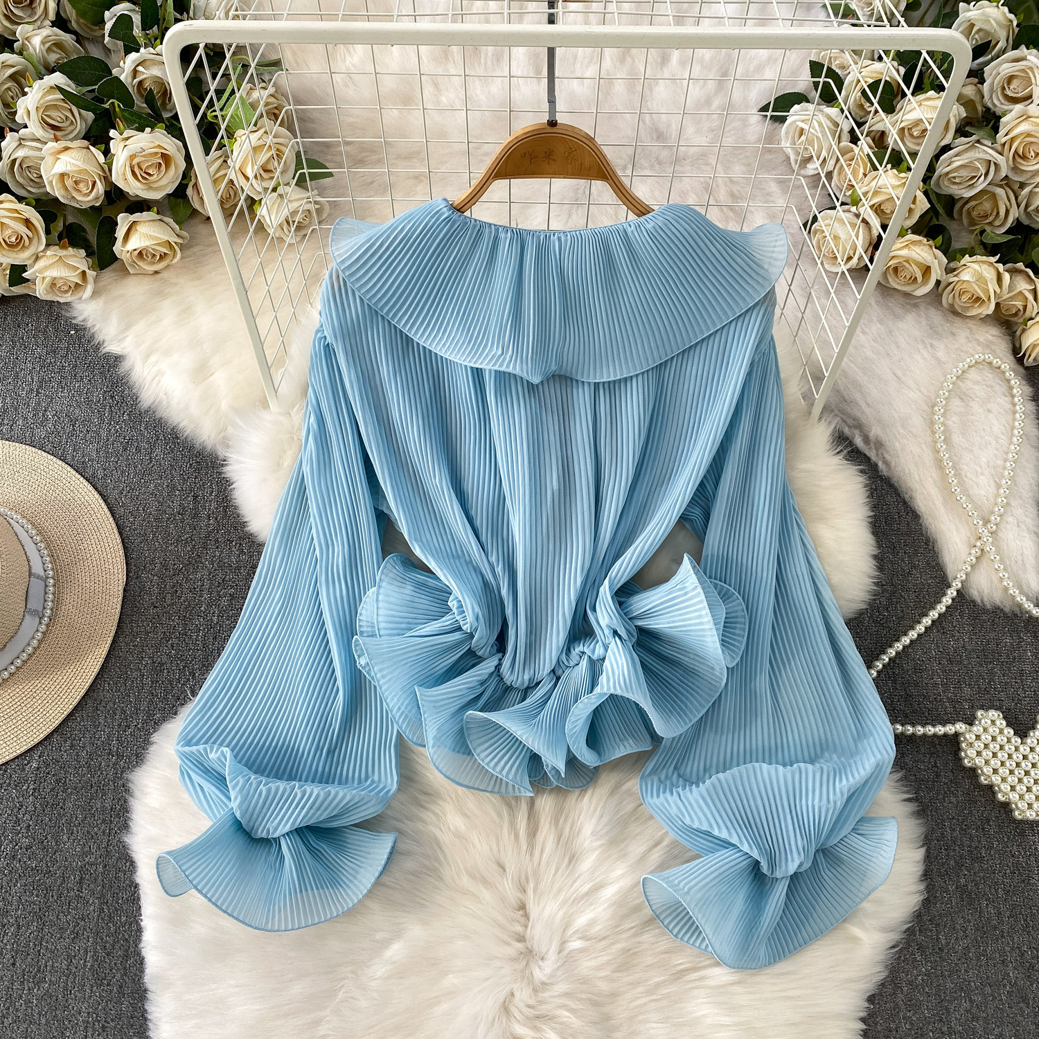 Camicia donna scollo a v con balze elegante top plissettato_voghion.com