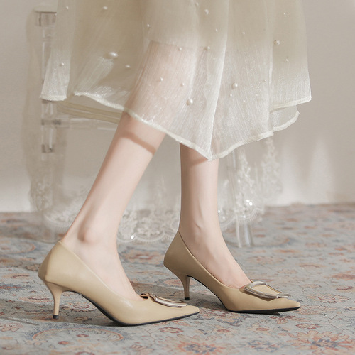 9586-3 European women's shoes  autumn new low-heeled pointed toe shallow metal buckle high-heeled shoes commuting shoes