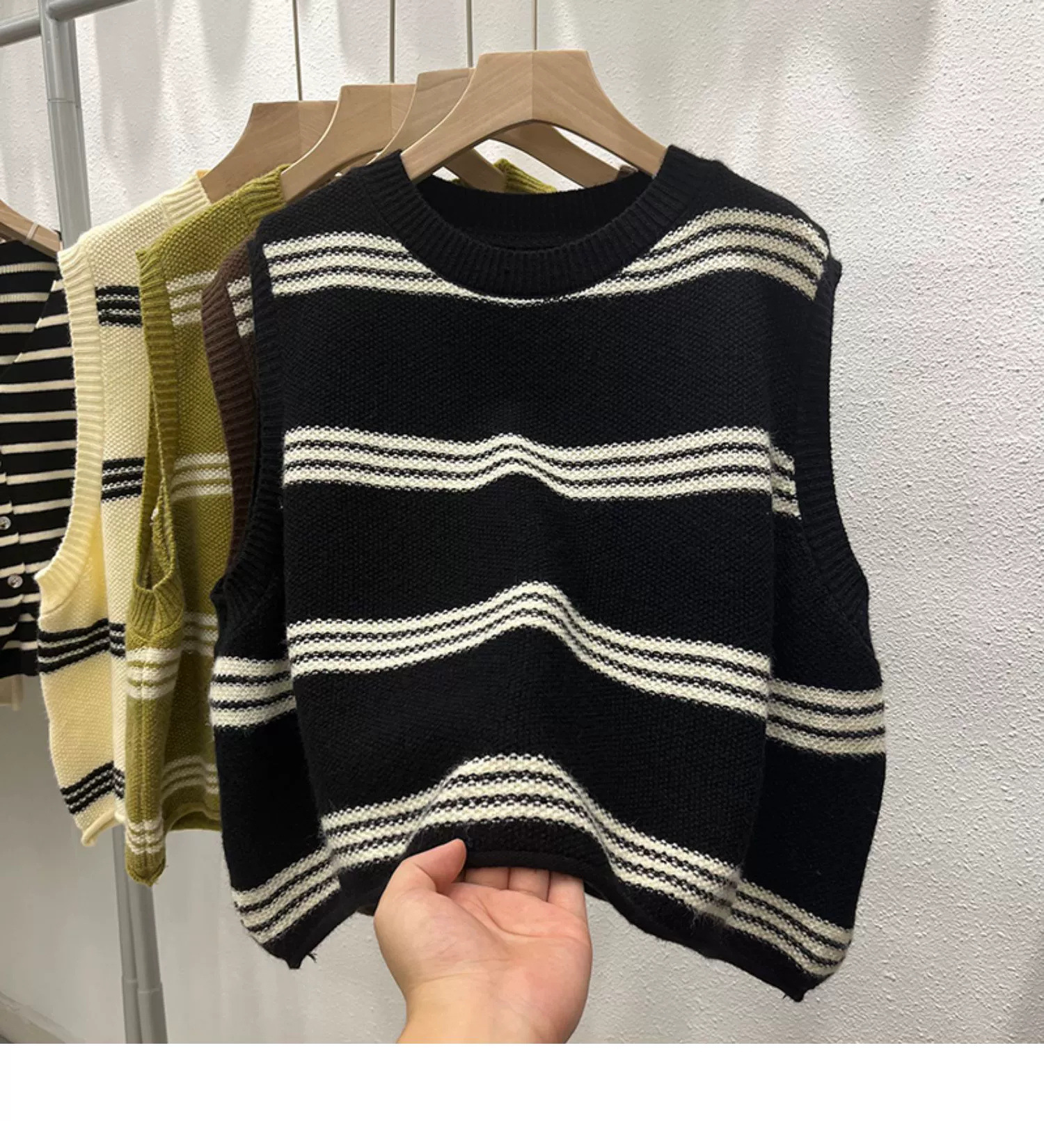 Women's Sleeveless Sweaters & Cardigans Stripe Simple Style Stripe display picture 5