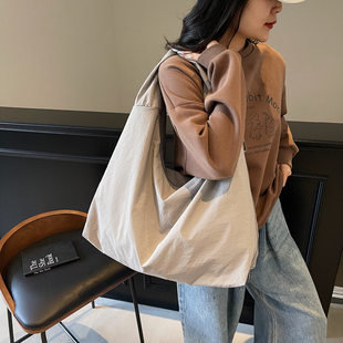 Capacious solid color shoulder bag, universal one-shoulder bag