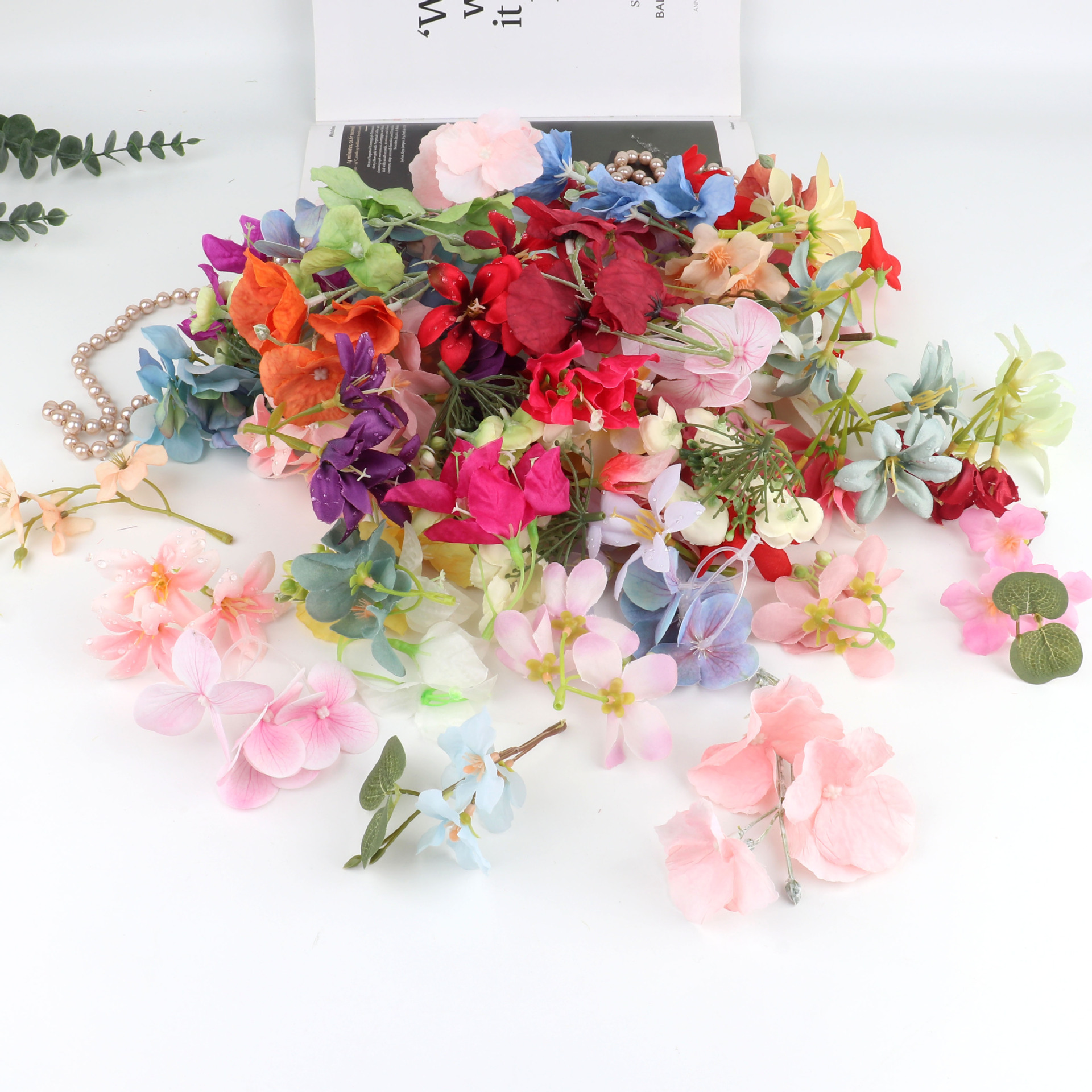 Flowers randomly mixed 20/includes 15 meters of wire