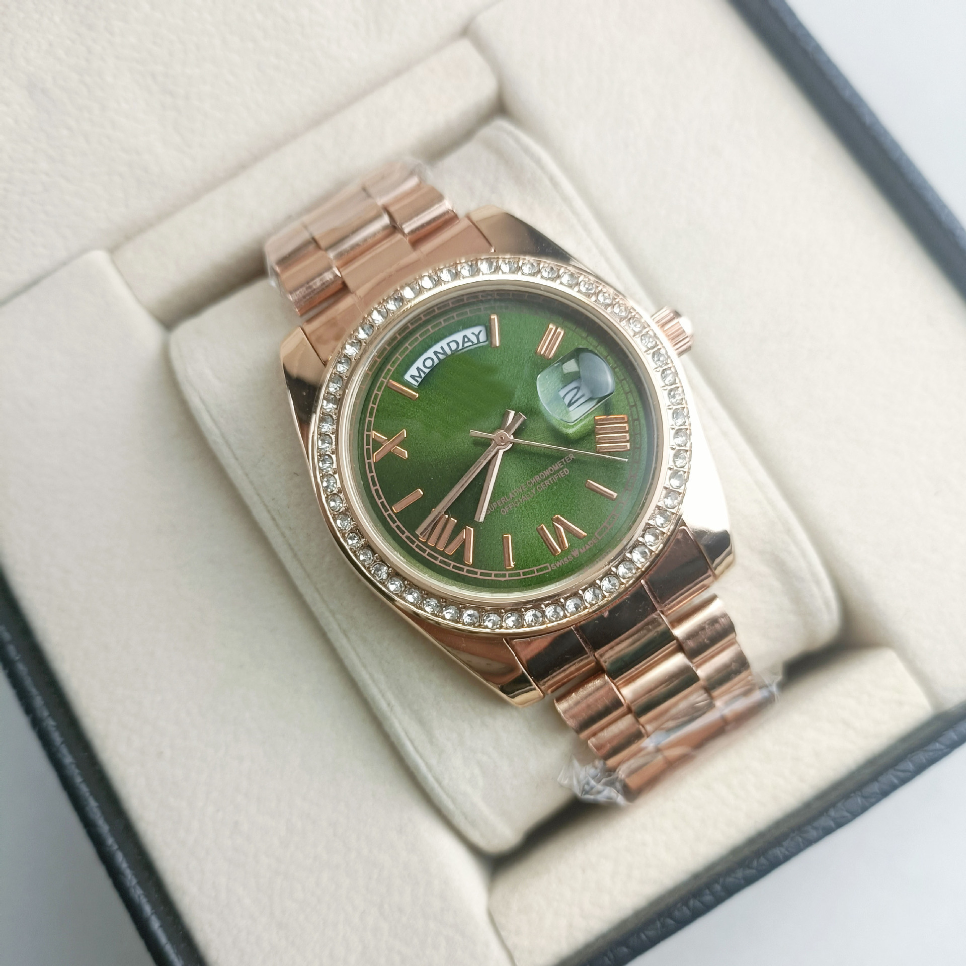 Factory wholesale men's and women's log double calendar men's watch classic stainless steel waterproof multi-function quartz watch