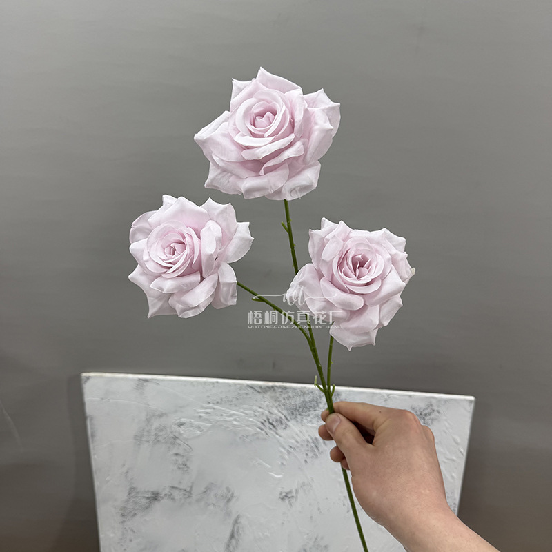 3 rolled diamond roses – lavender