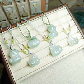 玉器工艺品;饰品配件;骨灰盒/坛