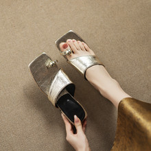 ��2025�ġ���ʽ�߼��Л���ЬŮ���y�ڊAֺһ���������⴩�ָ�����