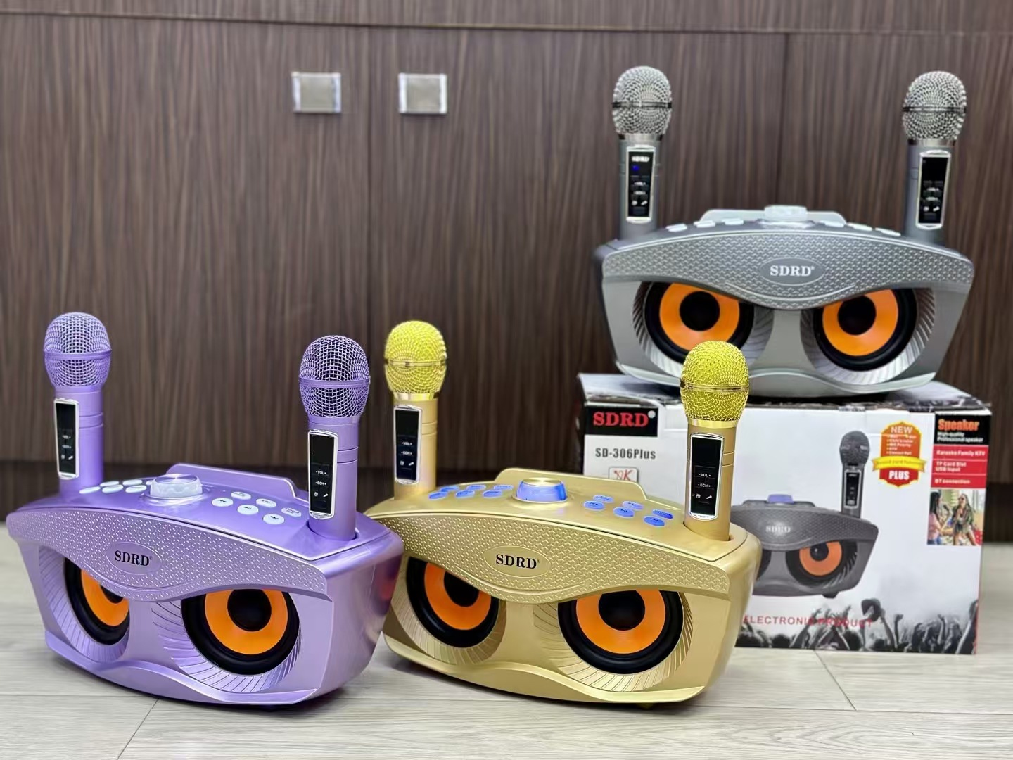 Dual Wireless Karaoke Microphone With Voice Changer And Speaker_voghion.com