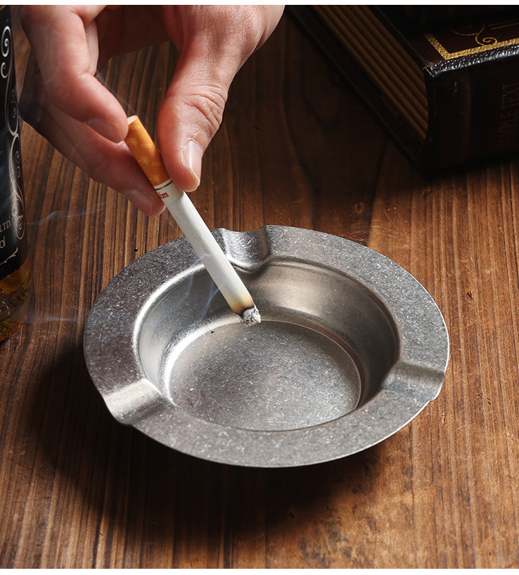 Retro Stainless Steel Ashtray for Hotel, Home, Living Room, Windproof, Elevated Ashtray for Bar, Restaurant, Ktv