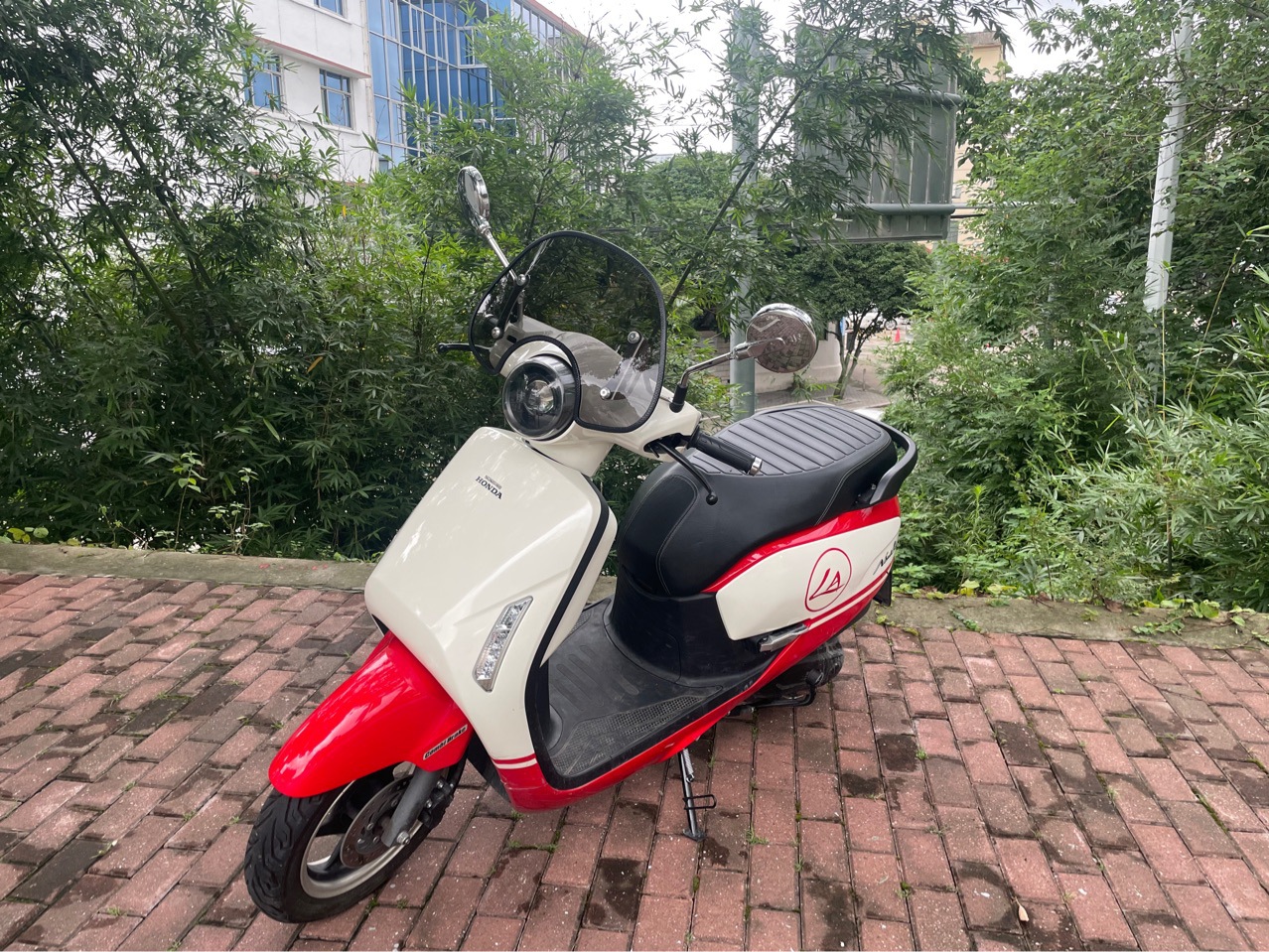 Applicable to Xindizhou Honda NS125LA Windshield Xindizhou Retro Pedal Motorcycle Change Parts Windshield