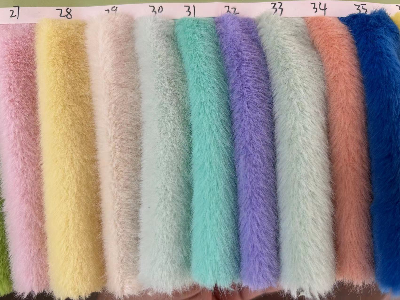 550G pequeño visón europeo alto y bajo piel de conejo suave nieve visón terciopelo textura ropa zapatos y sombreros juguetes hogar textil bufanda tela