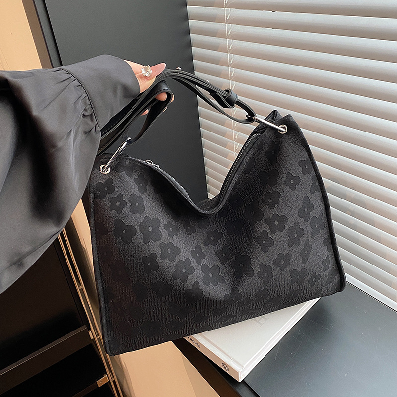 Bolsa de transporte de gran capacidad para mujeres 2024 primavera nueva bolsa de lona de hombro portátil bolso de brazo