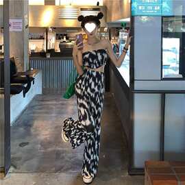 大码女装轧染百褶阔腿裤子女ins潮流新款直筒休闲裤褶皱显瘦垂感