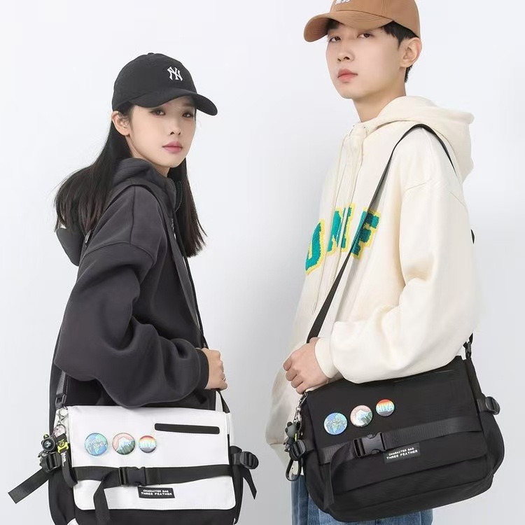 Capacious Japanese one-shoulder bag