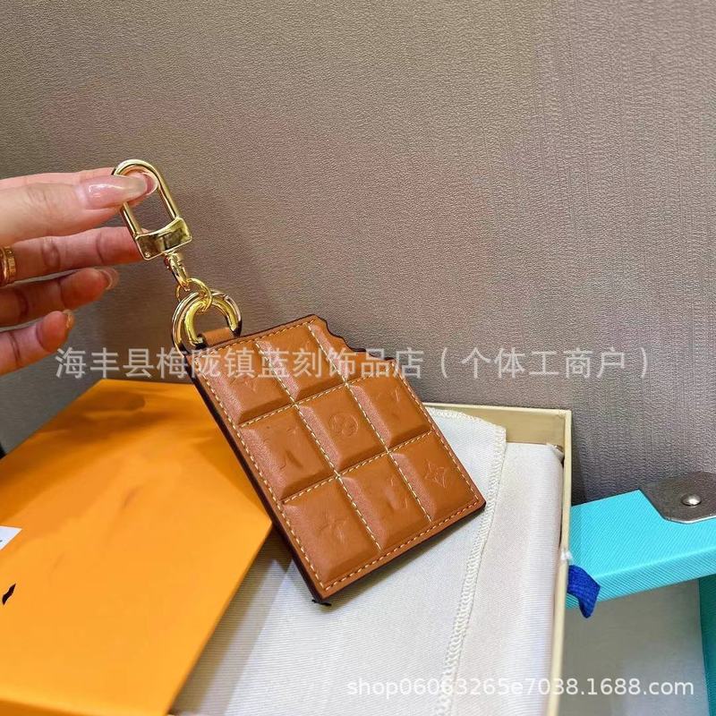 驴家新款潮牌钥匙扣挂件包链条钛钢时尚樱桃包挂迷你包包外贸批发|undefined