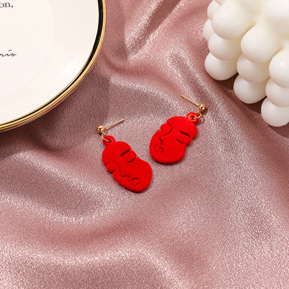 Fashion Hollow Face Contour Flannel Earrings Set display picture 5