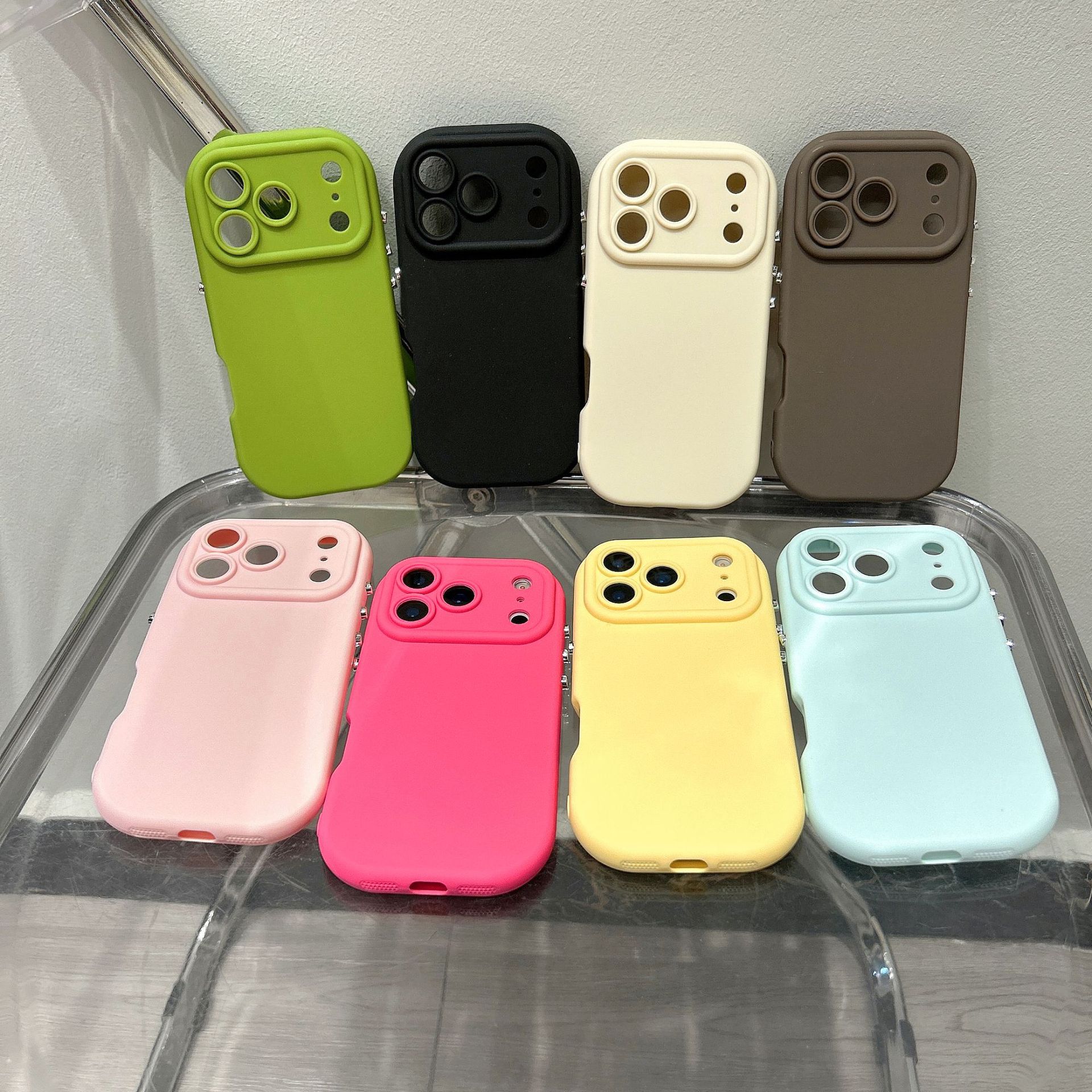 简约圆按键小胖墩精孔全包适用苹果17promax手机壳16pro纯色保护