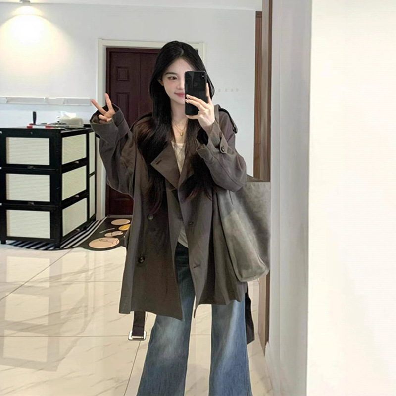 Petite and Stylish Brown Trench Coat for Women, 2025 Autumn New Thin Korean Version with a High-End Feel, Short Korean Style