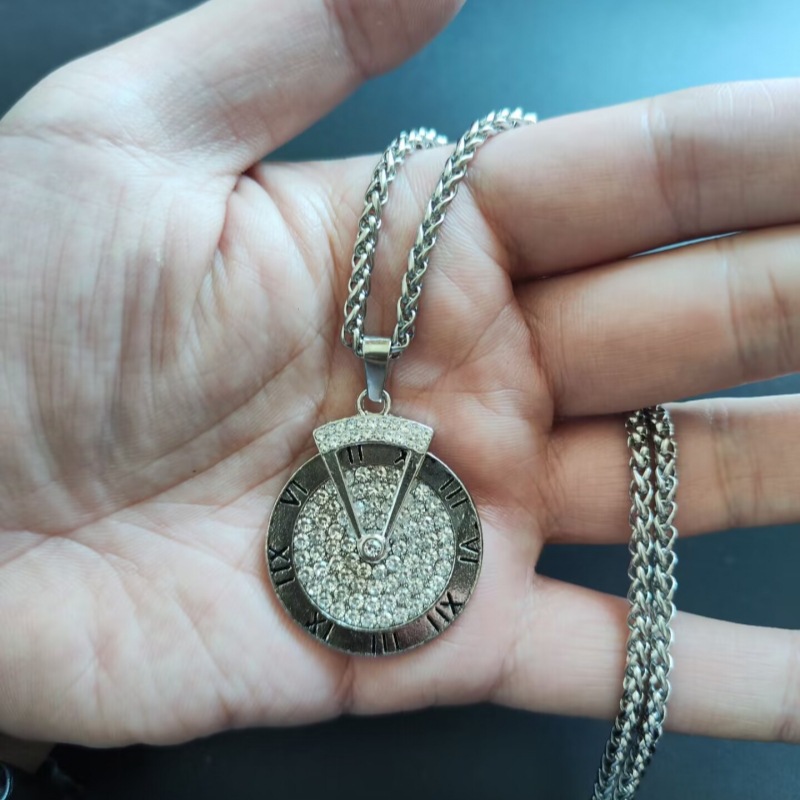 Roman Numeral Clock Pendant Necklace For Men And Women_voghion.com