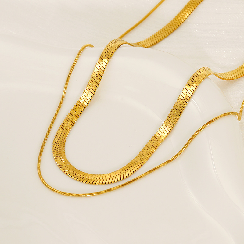 New Versatile Elegant Collarbone Chain Fashion Women's Accessories Multi-layer Stacking Titanium Steel Necklace Women_voghion.com